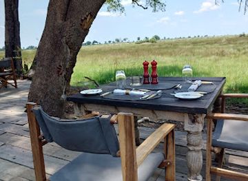 botswana/okavango-delta/bar/duba-plains-restaurant