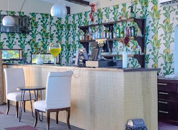 comoros/moroni/bar/kampai-lounge-golden-tulip-voidjou