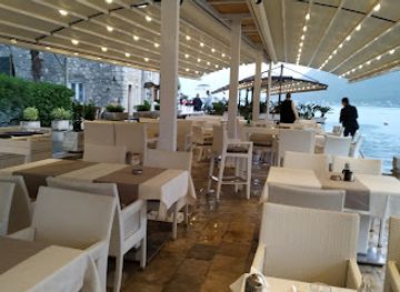 montenegro/perast/bar/fish-restaurant-djardin