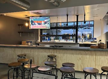 california/san-francisco/fisherman-s-wharf/bar/the-socialite-crafthouse-kitchen