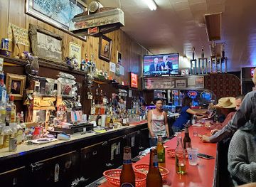 montana/montana-s-gold-west-country/bar/montana-tavern