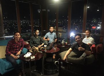 indonesia/sulawesi/bar/the-society-sky-dining-bar