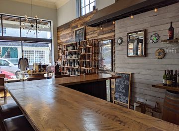 virginia/luray-caverns/bar/the-valley-cork