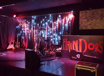 italy/liguria/bar/raindogs-house