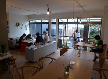 japan/naoshima-island/bar/apron-cafe