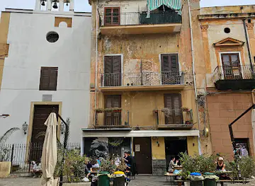 Monkey pub