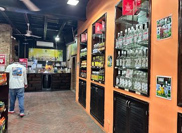 belize/belize-city/fort-george/bar/one-barrell-bar