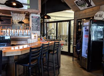 canada/saguenay-lac-saint-jean/bar/hopera-microbrasserie-pizzeria