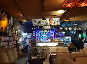 Cocktail King&Kiin Restaurant