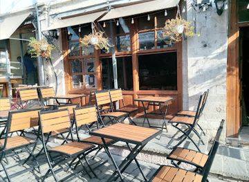 albania/gjirokaster/bar/bar-cafe-kotoni