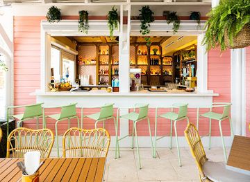 florida/grayton-beach/bar/the-daytrader-tiki-bar-and-restaurant