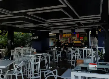Meclao’ Rooftop Lounge