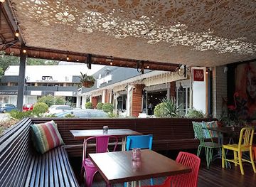 south-africa/pretoria/waterkloof/bar/magic-bus-latino-street-grill