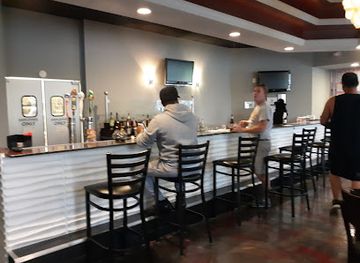 maryland/waldorf/bar/lucky-s-bar-grille