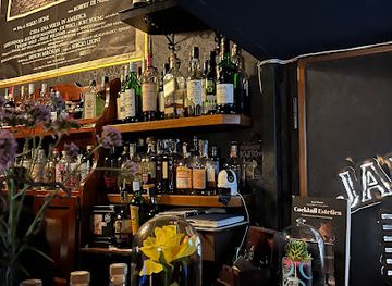 italy/lombardy/bar/white-rabbit-speakeasy