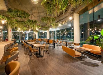 singapore/marina-bay/marina-east/bar/hopscotch-gardens-by-the-bay