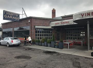 canada/gulf-islands-national-park-reserve/bar/vinsetta-garage