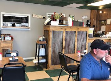 kansas/marais-des-cygnes/bar/family-cafe