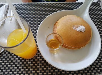 philippines/boracay/diniwid-beach/bar/sands-restaurant