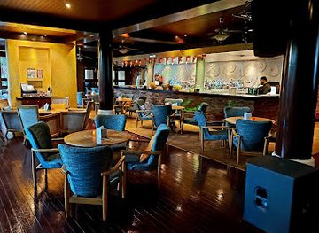 bahrain/sitra-island/bar/typhoon-lounge-gulf-hotel-bahrain