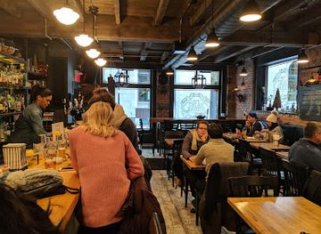 canada/montreal/old-montreal/bar/pub-saint-pierre