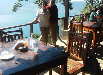 el-salvador/lake-coatepeque/bar/restaurante-patricar