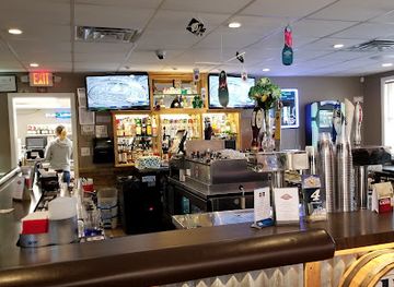 delaware/trap-pond-state-park/bar/stockley-tavern