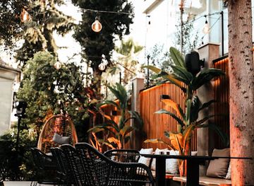 albania/laberia/bar/lambu-lounge