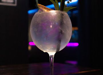 argentina/perito-moreno-glacier/bar/hidden-bar