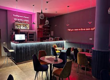 kosovo/peja/bar/edi-s-caffe-bar