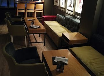 bulgaria/pirin-macedonia/bar/bar-wink