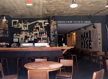 Schall und Rauch Bar