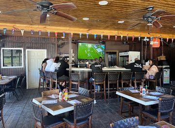 the-bahamas/bimini/bar/smitty-s-beach-bar-restaurant