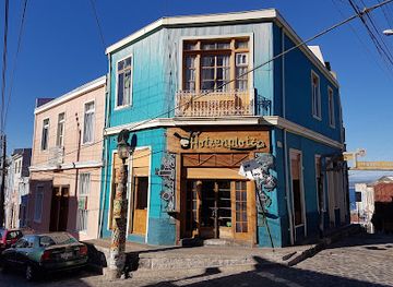 chile/valparaiso/bar/hotzenplotz