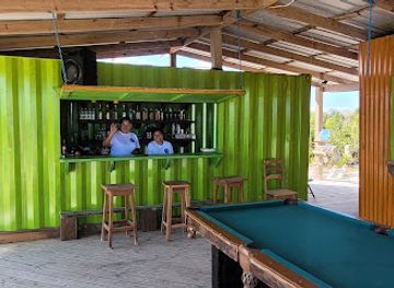belize/ambergris-caye/bar/crazy-fish-restaurant-and-bar