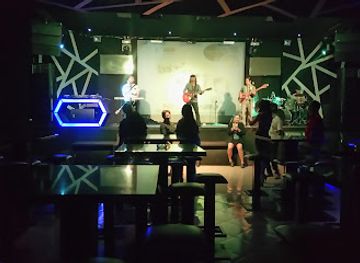 indonesia/yogyakarta/kotagede/bar/play-executive