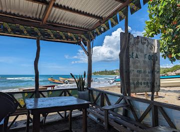 jamaica/treasure-beach-area/bar/eggy-s-bar