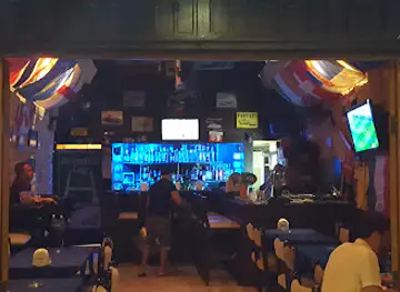 Blue Line Pub&Restaurant