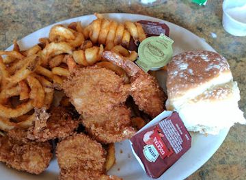 nebraska/eugene-t-mahoney-state-park/bar/cci-bar-grill