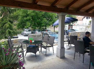 slovenia/postojna-cave/bar/bar-brne