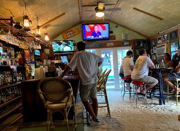 the-bahamas/grand-bahama/bar/margarita-villa-sand-bar