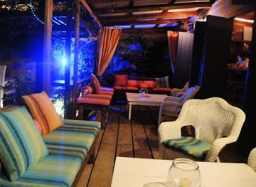 grenada/saint-george/bar/the-junction-bar-and-grill