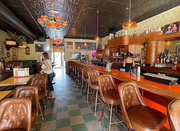illinois/northeastern-illinois/bar/the-welcome-back-lounge