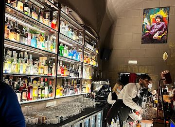 italy/bari/madonnella/bar/manicomio-drinks-foods