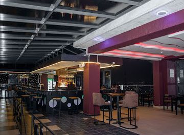 rwanda/kigali/gacuriro/bar/le-balcon-lounge-sports-bar