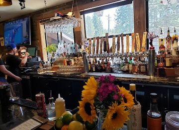 california/lake-tahoe/bar/cold-water-brewery-and-grill
