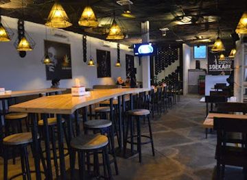 indonesia/west-sumatra/bar/hot-station