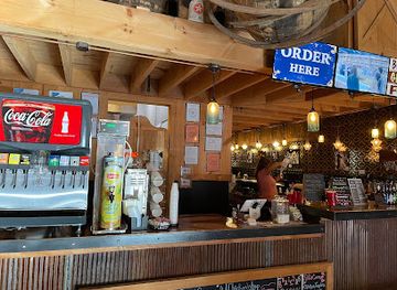 missouri/branson/bar/smith-creek-moonshine-branson-landing