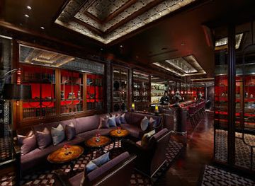 india/delhi/bar/the-library-bar