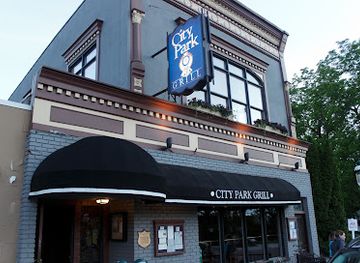 michigan/petoskey/bar/city-park-grill